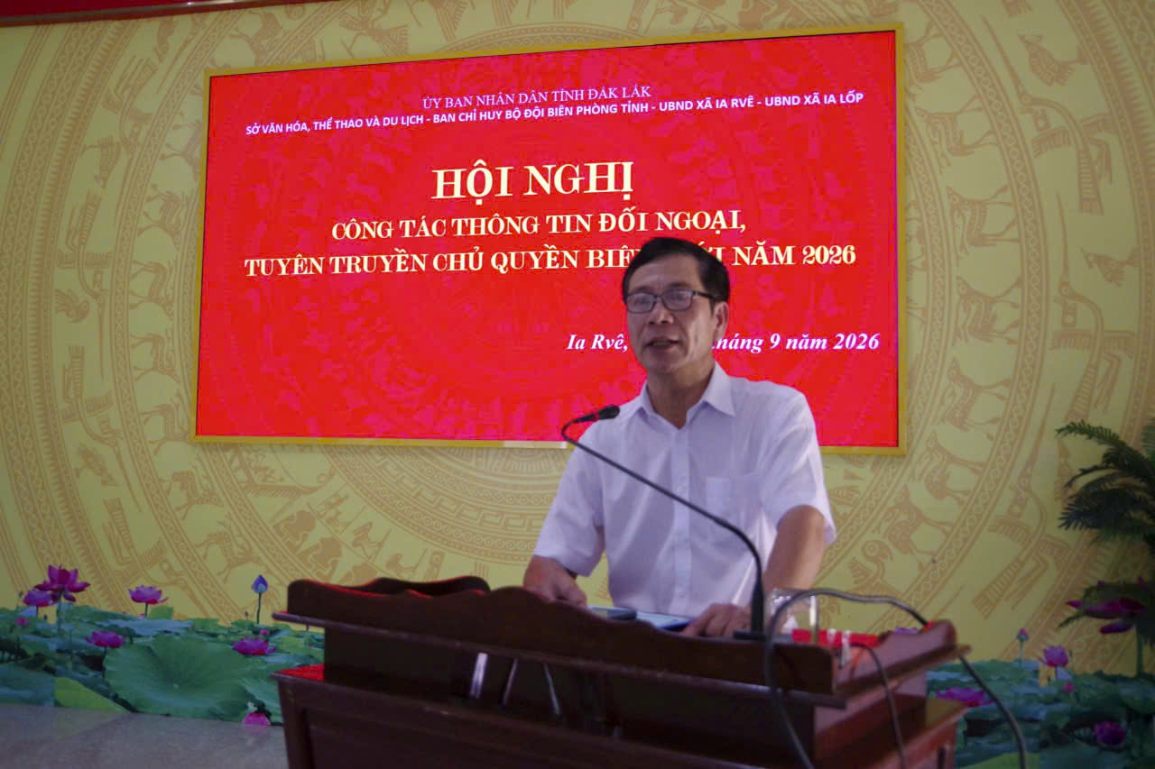Ông Nguyễn Hoàng Dưỡng – Phó Trưởng phòng QLTTBCXB báo cáo tại Hội nghị